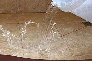 隆子漏水维修 免砸砖防水材料该如何施工